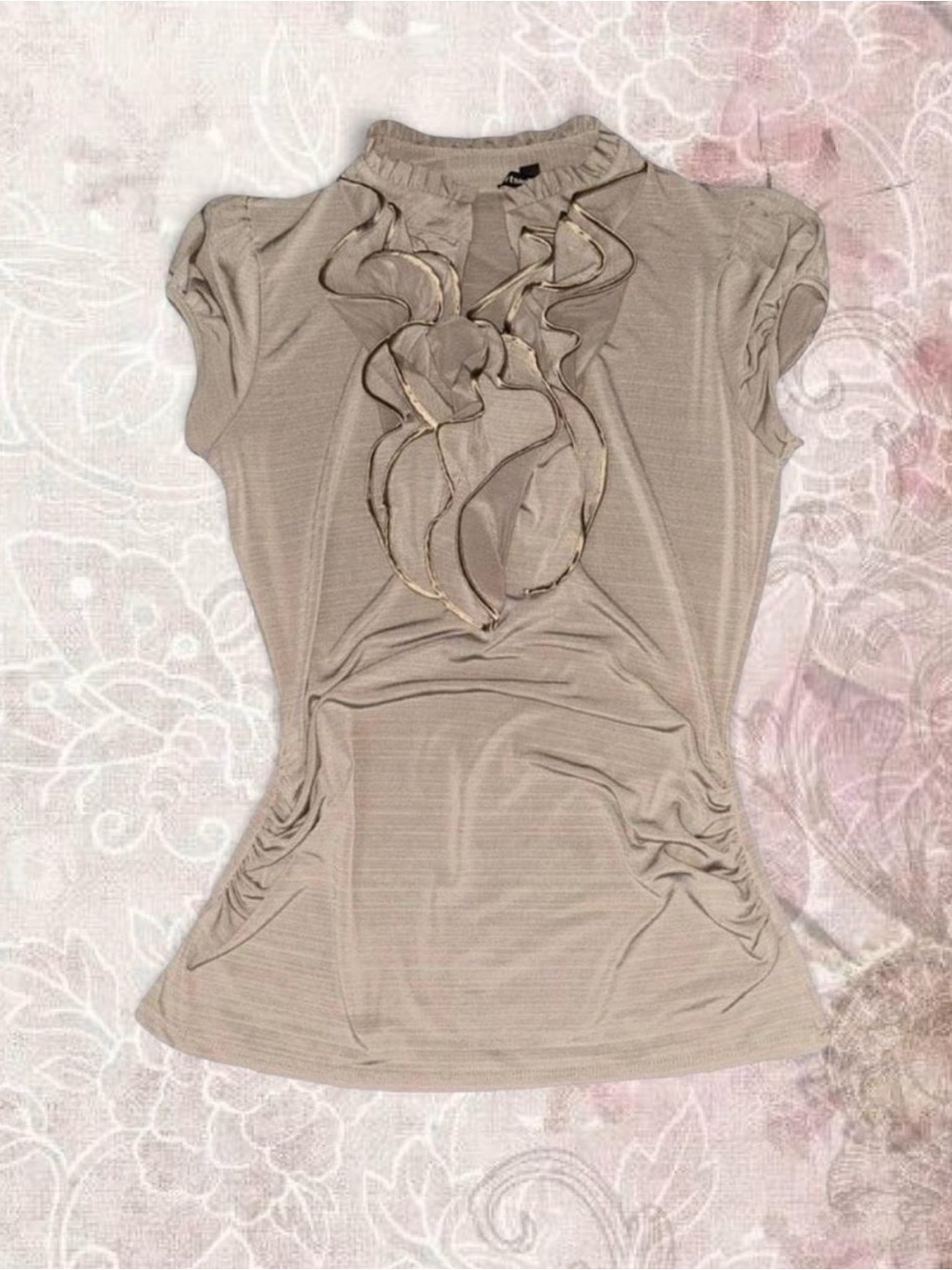 Women's Ruffle Front Short Sleeve Top - Taupe
